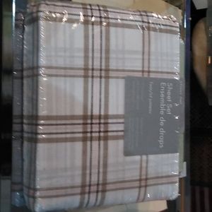 Twin sheet set 2 FOR $20